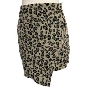 Hayden Los Angeles Leopard Print Miniskirt Women’s Sz M Asymmetrical Hem Modern